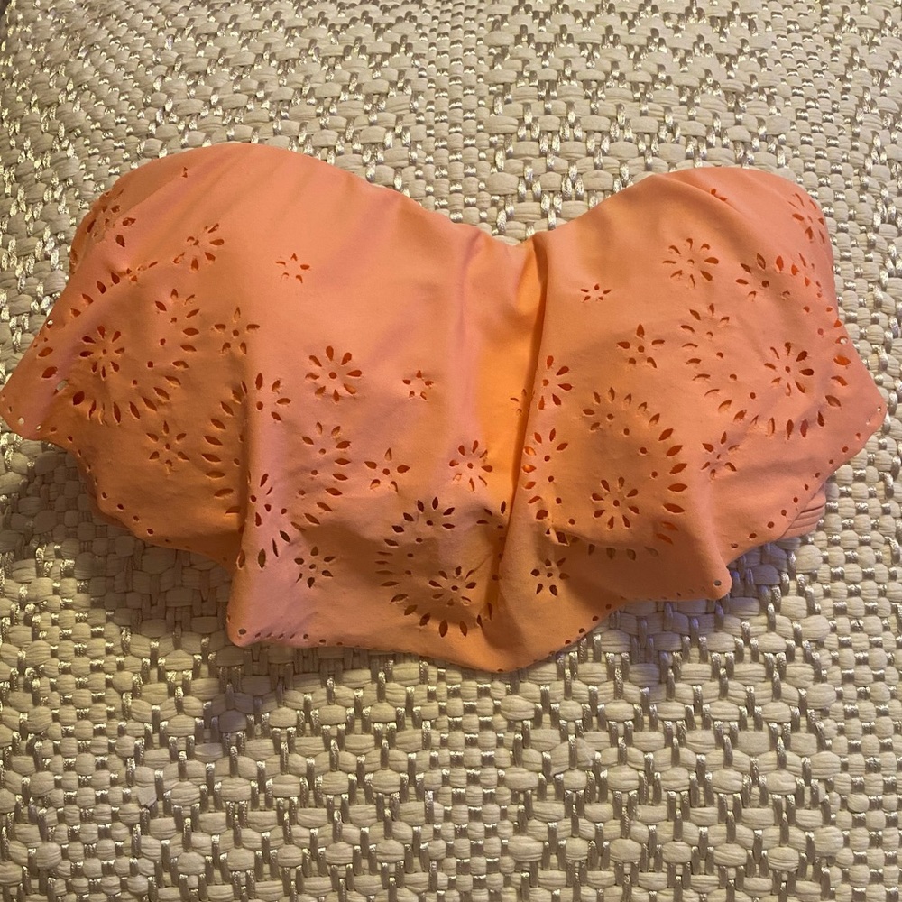Strapless swim top